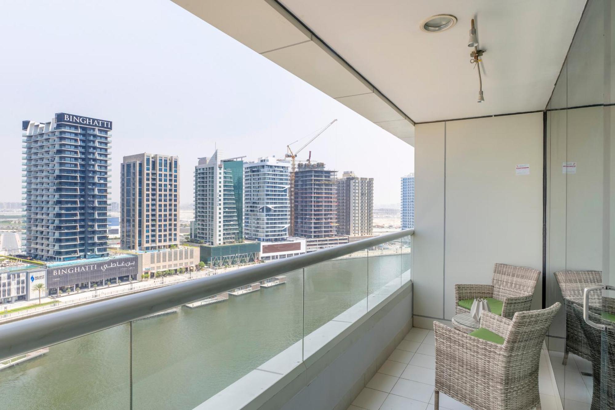 Damac Canal Views Residences Dubai Exterior foto