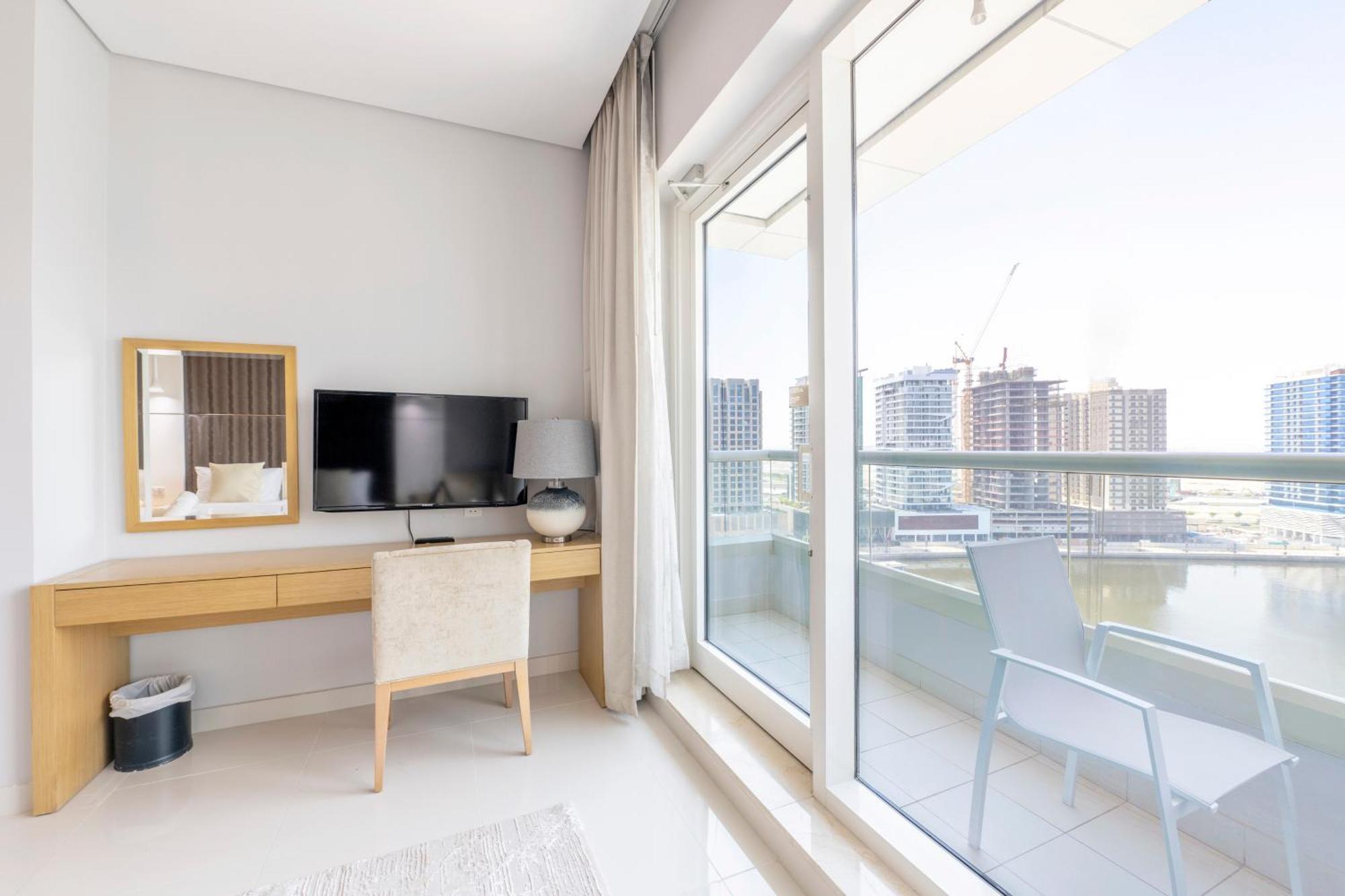 Damac Canal Views Residences Dubai Exterior foto
